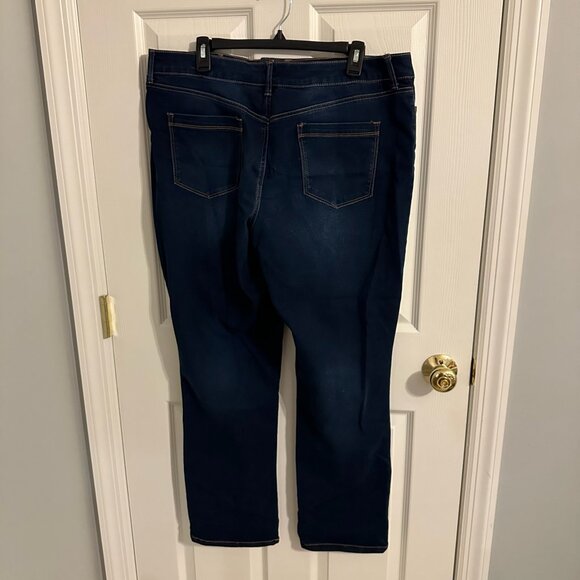 Bandolino Jeans - Picture 2 of 4